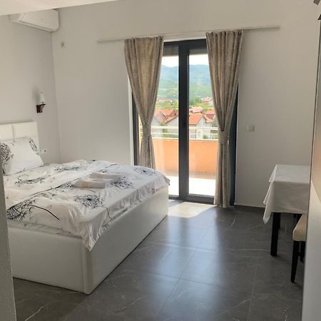 Hotel Albatros Призрен Екстериор снимка