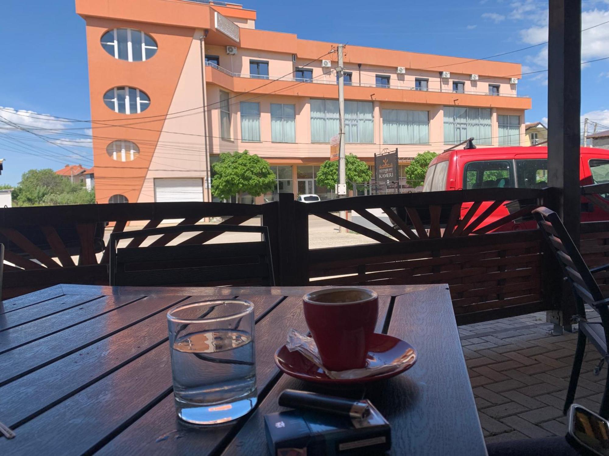 Hotel Albatros Призрен Екстериор снимка