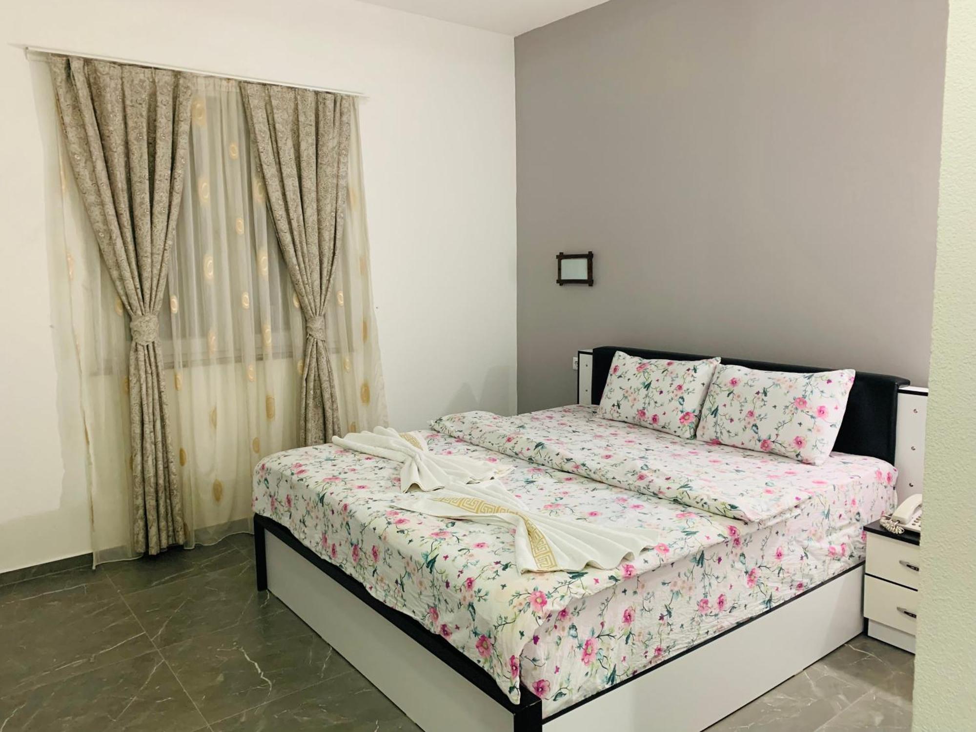 Hotel Albatros Призрен Екстериор снимка