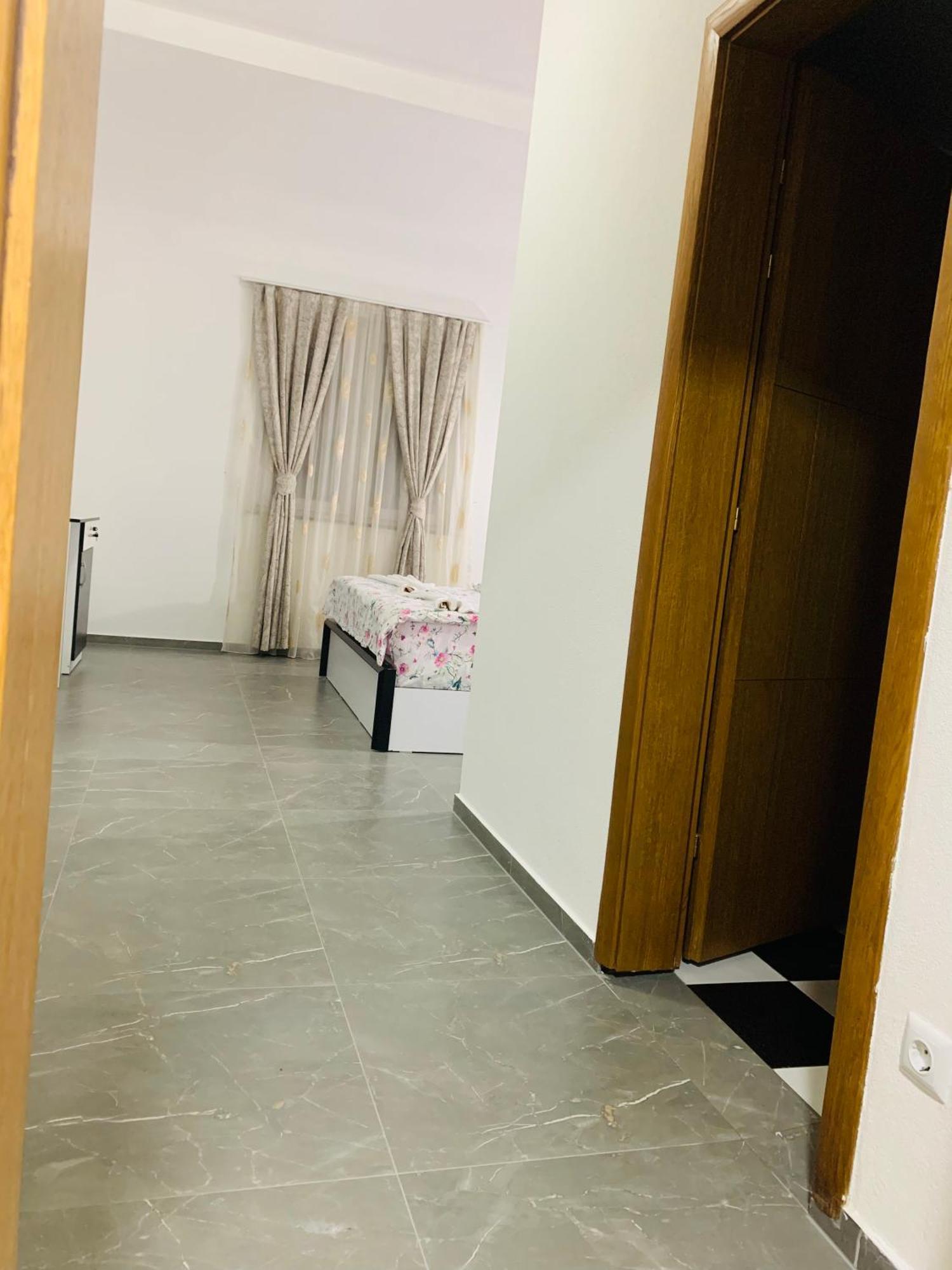 Hotel Albatros Призрен Екстериор снимка