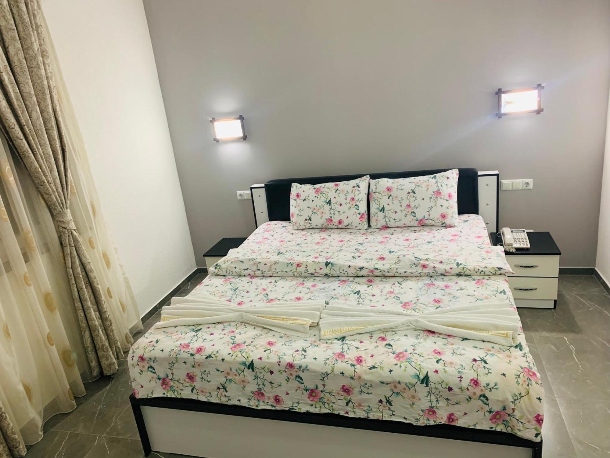Hotel Albatros Призрен Екстериор снимка