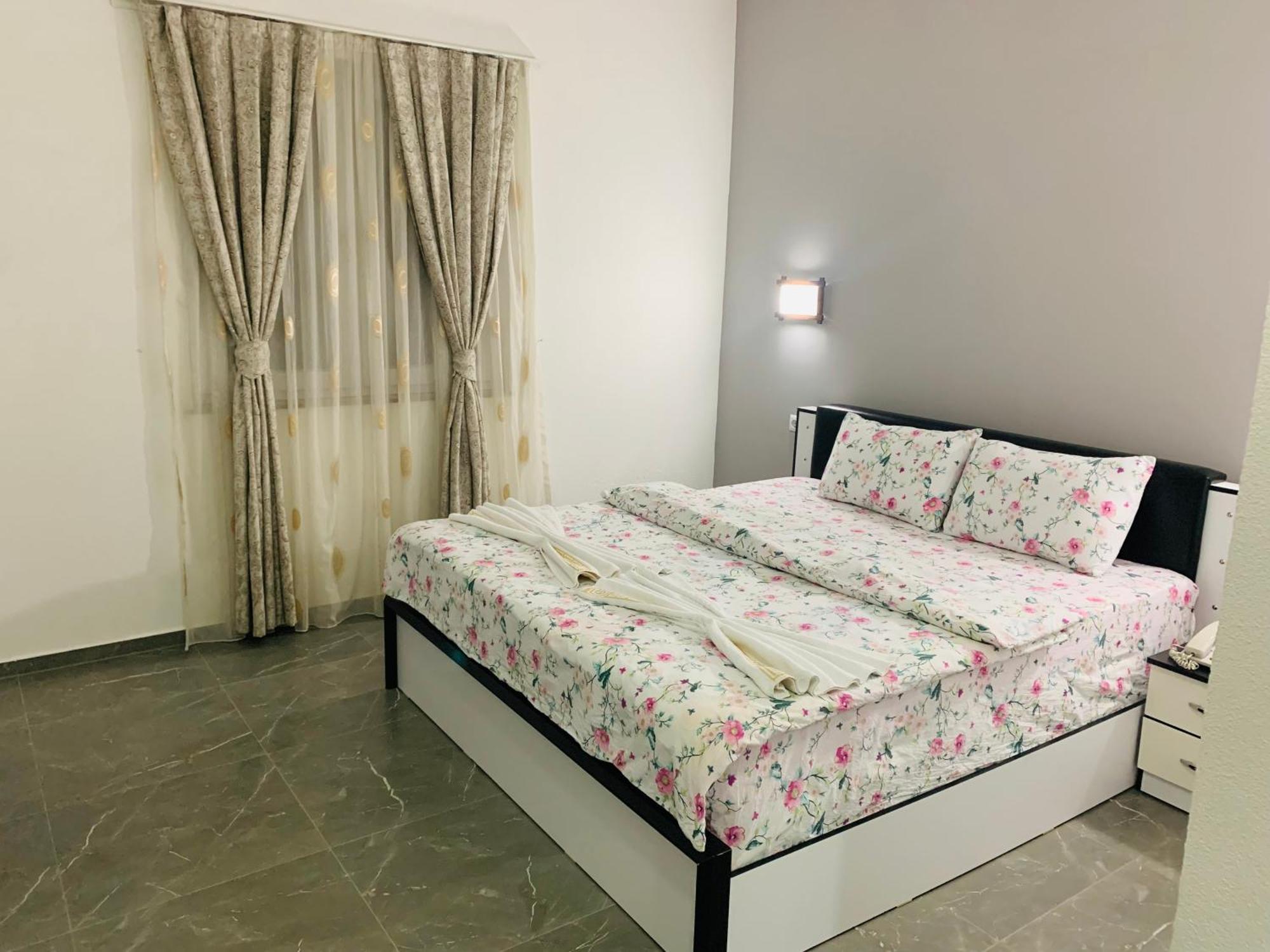 Hotel Albatros Призрен Екстериор снимка
