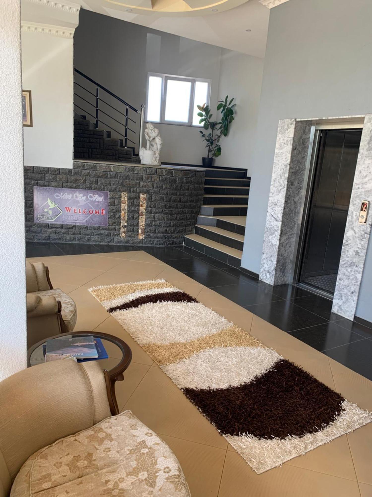 Hotel Albatros Призрен Екстериор снимка