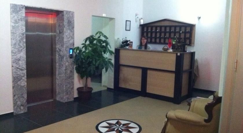 Hotel Albatros Призрен Екстериор снимка