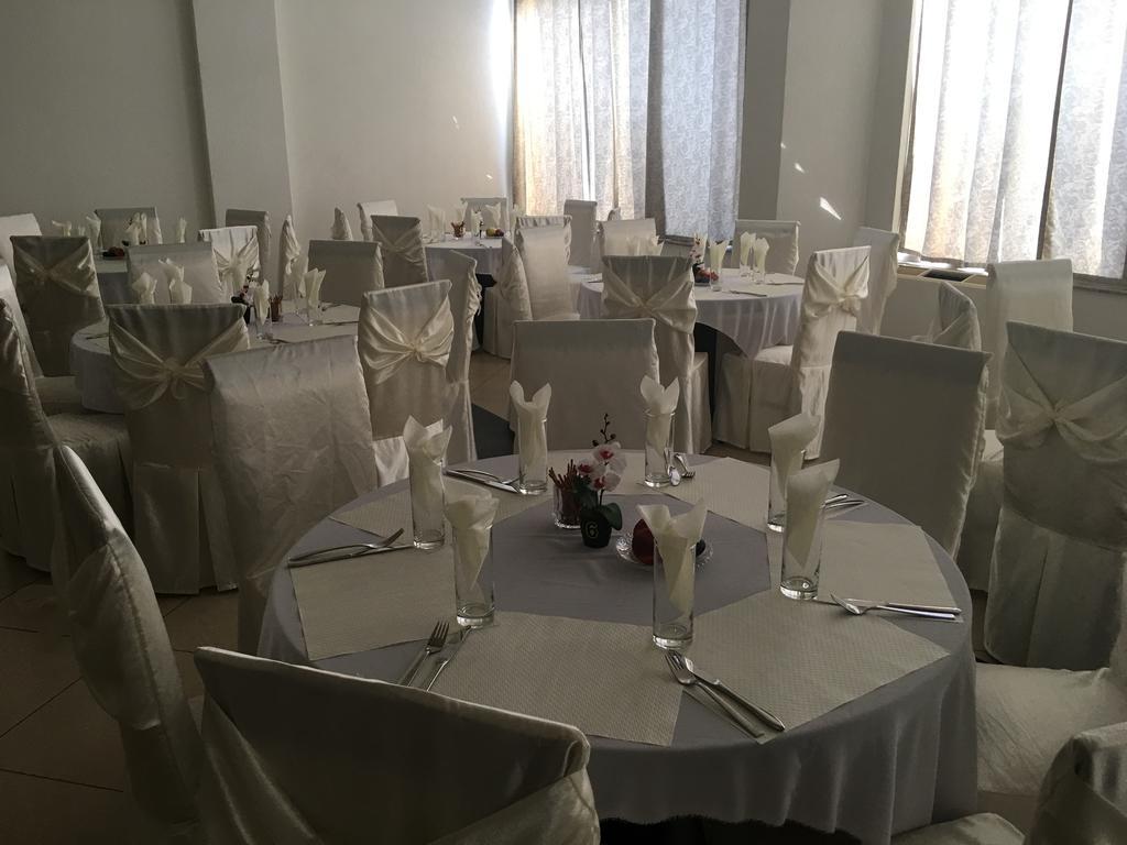 Hotel Albatros Призрен Екстериор снимка