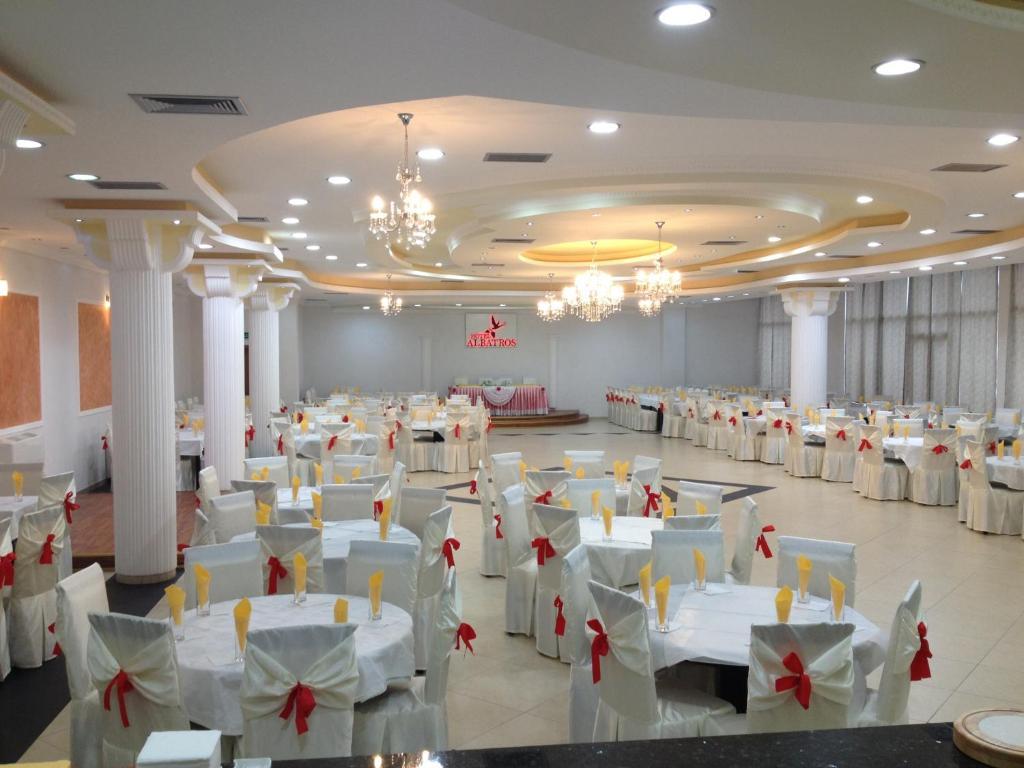 Hotel Albatros Призрен Екстериор снимка
