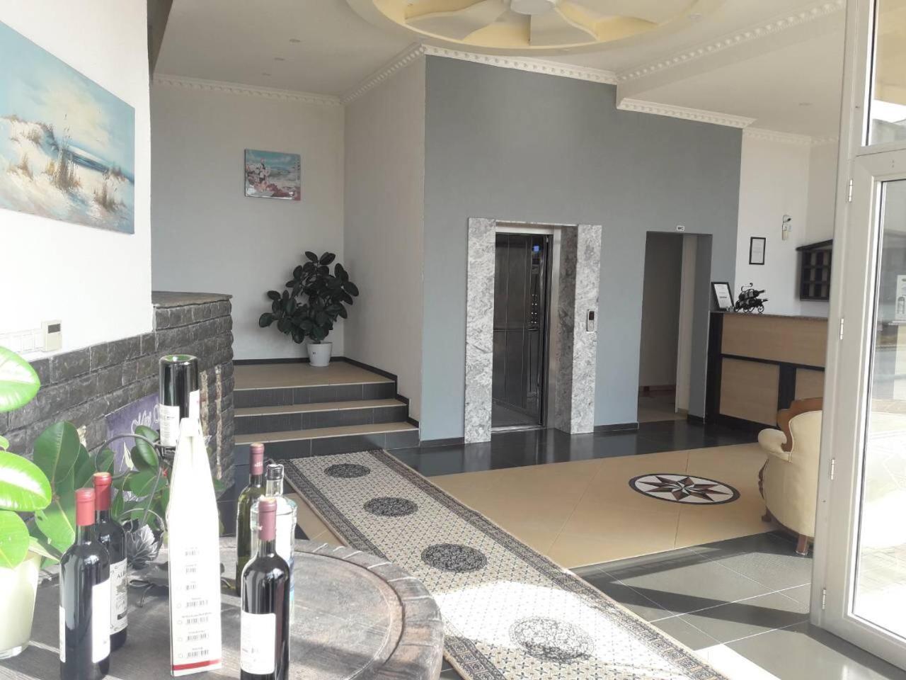 Hotel Albatros Призрен Екстериор снимка