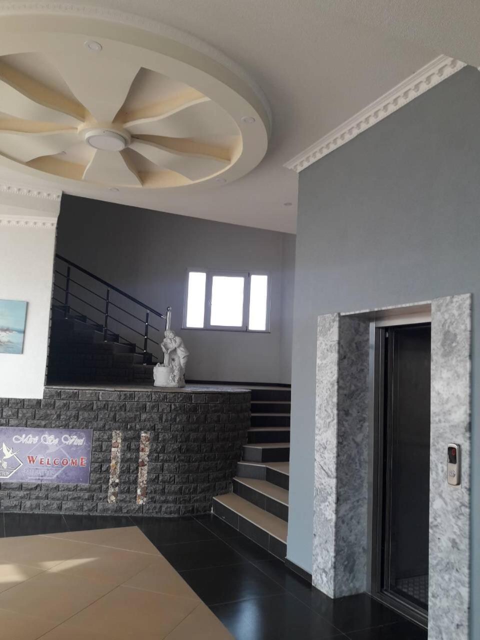Hotel Albatros Призрен Екстериор снимка